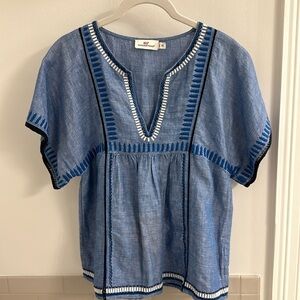 Vineyard Vines Spanish Style Blue and White Top